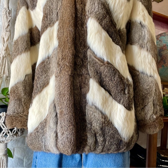 Vintage Parisian Fur 100% Rabbit Fur Coat Cream and Brown Chevron - Picture 7 of 17